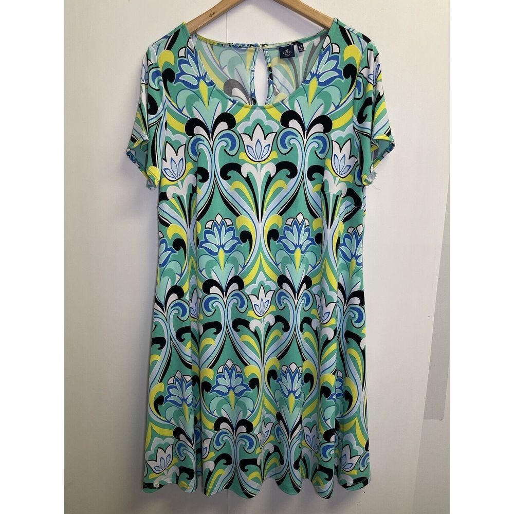 Kaari Blue Curvy Women's 0X Green Casual Dress Short‎ Sleeve Floral Swirls
